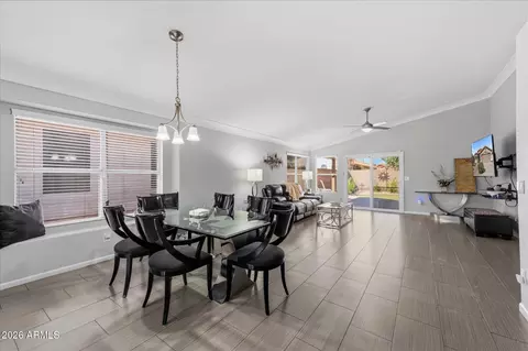 Dining - 15411 S 45th St, Phoenix, AZ 85044 photo 1 of 3