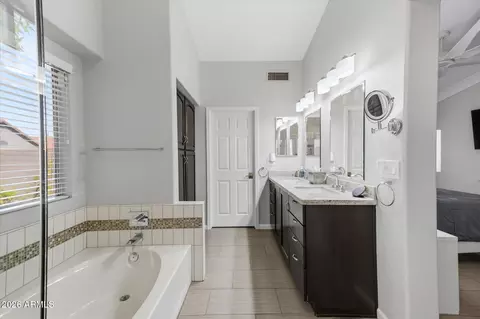 Bath - 15411 S 45th St, Phoenix, AZ 85044 photo 1 of 3