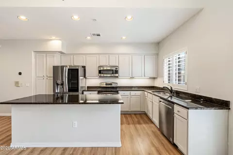 Kitchen - 3935 E Rough Rider Rd #1034, Phoenix, AZ 85050 photo 1 of 2