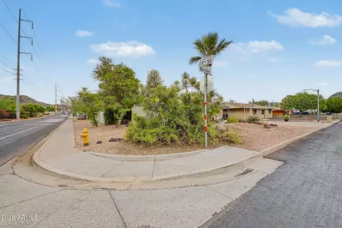 Exterior - 1202 E Becker Ln, Phoenix, AZ 85020 photo 4 of 4