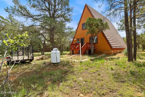 Exterior - 2290 Thunderbird Way, Overgaard, AZ 85933 photo 8 of 9