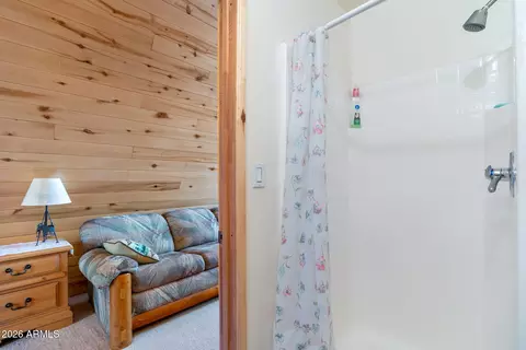 Bedroom - 2290 Thunderbird Way, Overgaard, AZ 85933 photo 5 of 5