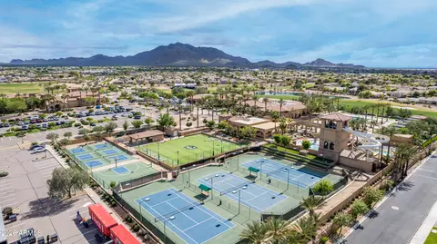 View/Area - 3306 E Meadowview Dr, Gilbert, AZ 85298 photo 16 of 21