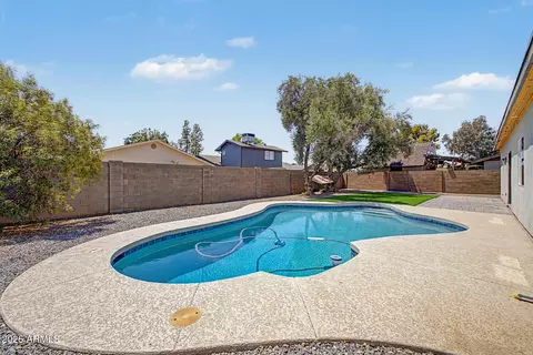 Exterior - 2425 E Inverness Ave, Mesa, AZ 85204 photo 3 of 10
