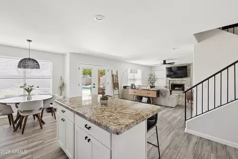 Kitchen - 4323 E Lone Cactus Dr, Phoenix, AZ 85050 photo 4 of 4