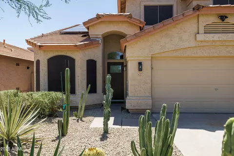 Exterior - 4323 E Lone Cactus Dr, Phoenix, AZ 85050 photo 3 of 6