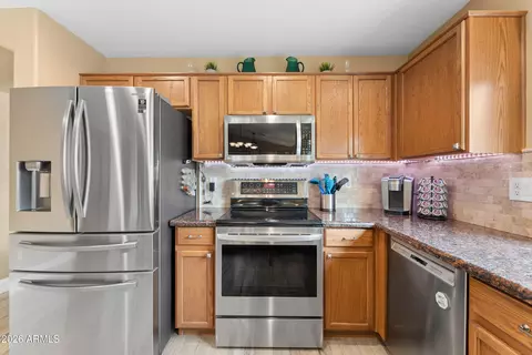 Kitchen - 3281 E Joseph Way, Gilbert, AZ 85295 photo 4 of 6