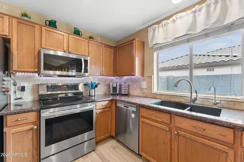 Kitchen - 3281 E Joseph Way, Gilbert, AZ 85295 photo 3 of 6