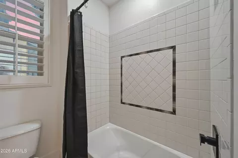 Bath - 3959 E Morrison Ranch Pkwy, Gilbert, AZ 85296 photo 6 of 6