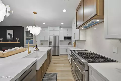 Kitchen - 3959 E Morrison Ranch Pkwy, Gilbert, AZ 85296 photo 2 of 3