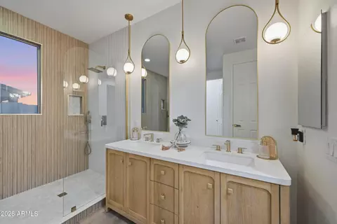 Bath - 3959 E Morrison Ranch Pkwy, Gilbert, AZ 85296 photo 2 of 6