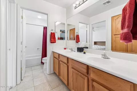 Bath - 8120 E Kramer St, Mesa, AZ 85207 photo 5 of 6
