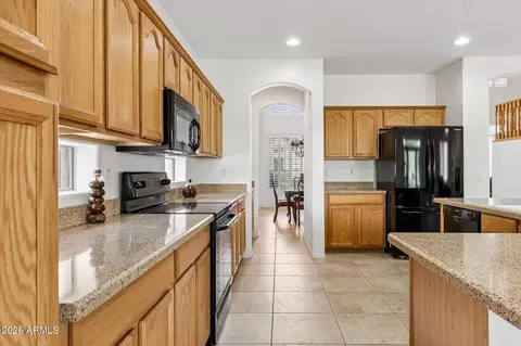 Kitchen - 8120 E Kramer St, Mesa, AZ 85207 photo 3 of 5