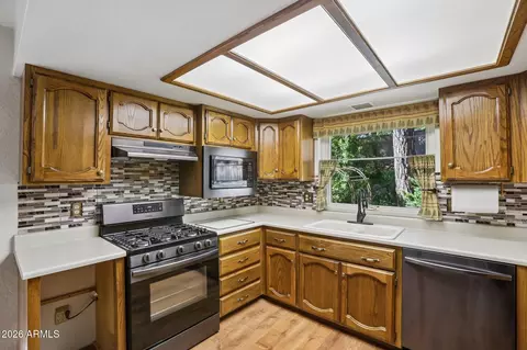 Kitchen - 193 E Saddle Mountain Rd, Payson, AZ 85541 photo 3 of 4