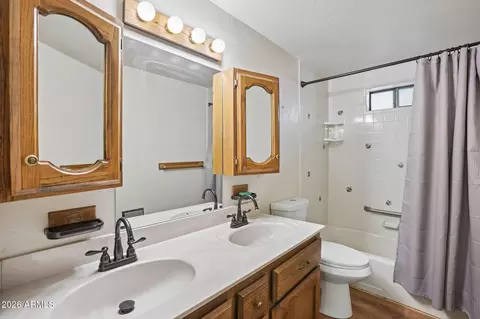 Bath - 193 E Saddle Mountain Rd, Payson, AZ 85541 photo 2 of 4