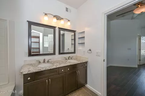 Bath - 1920 E Bell Rd #1130, Phoenix, AZ 85022 photo 1 of 7