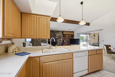 Kitchen - 337 E Geneva Dr, Tempe, AZ 85282 photo 3 of 4