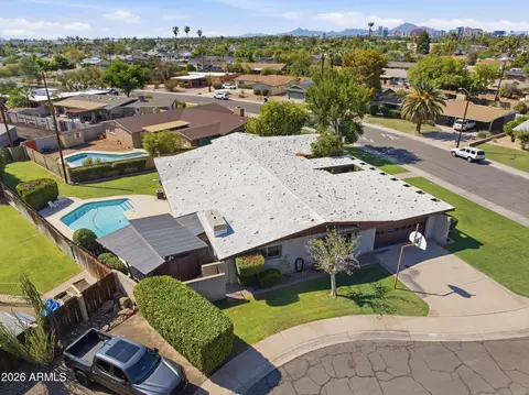View/Area - 337 E Geneva Dr, Tempe, AZ 85282 photo 5 of 7