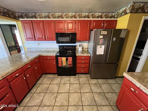 Kitchen - 7525 E Sherwood Dr, Snowflake, AZ 85937 photo 2 of 3