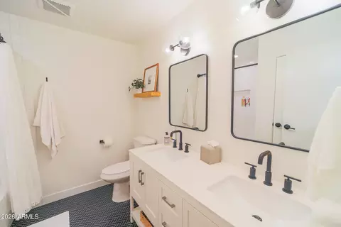 Bath - 1224 E Alameda Dr, Tempe, AZ 85282 photo 1 of 3