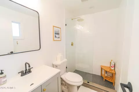Bath - 1224 E Alameda Dr, Tempe, AZ 85282 photo 3 of 3