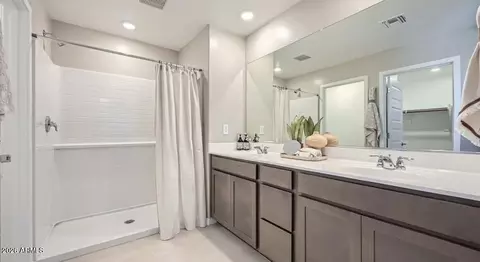 Bath - 2137 W Ramona Ave, Apache Junction, AZ 85120 photo 1 of 1