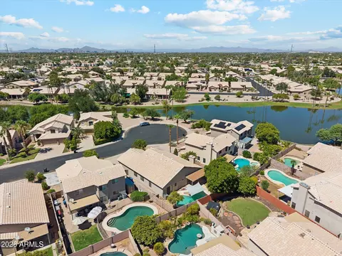View/Area - 1873 E Chilton Dr, Tempe, AZ 85283 photo 2 of 3
