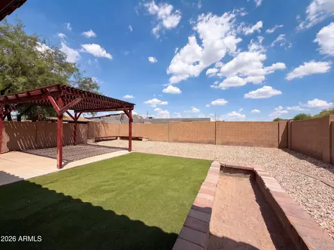 Exterior - 5641 S 10th Dr, Phoenix, AZ 85041 photo 5 of 7