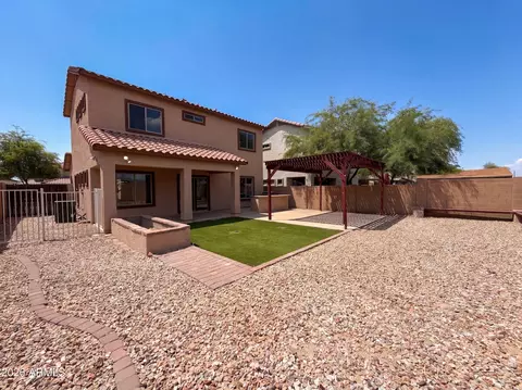 Exterior - 5641 S 10th Dr, Phoenix, AZ 85041 photo 7 of 7