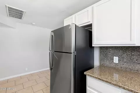 Kitchen - 4138 E Bluefield Ave, Phoenix, AZ 85032 photo 2 of 3