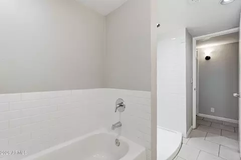 Bath - 4138 E Bluefield Ave, Phoenix, AZ 85032 photo 2 of 5
