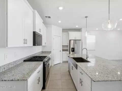 19570 N Barano Cir, Maricopa, AZ 85138