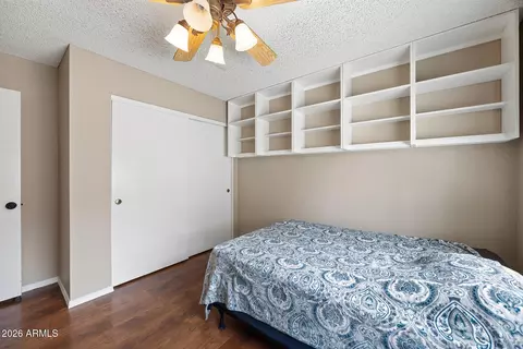 Bedroom - 2111 E Paradise Ln, Phoenix, AZ 85022 photo 2 of 6