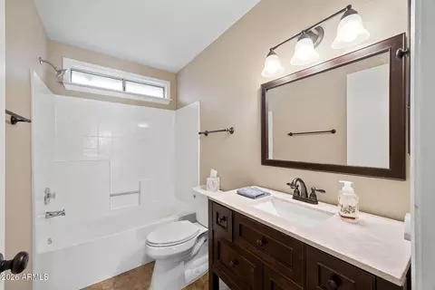 Bath - 2111 E Paradise Ln, Phoenix, AZ 85022 photo 1 of 2