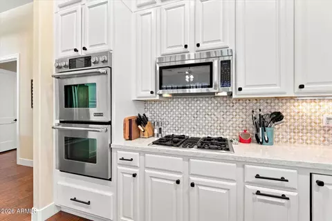 Kitchen - 7963 E Sugarloaf Cir, Mesa, AZ 85207 photo 6 of 7