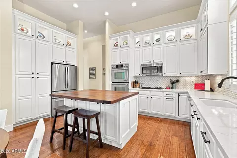 Kitchen - 7963 E Sugarloaf Cir, Mesa, AZ 85207 photo 4 of 7