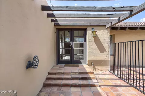 Exterior - 2022 E Balboa Dr, Tempe, AZ 85282 photo 2 of 8