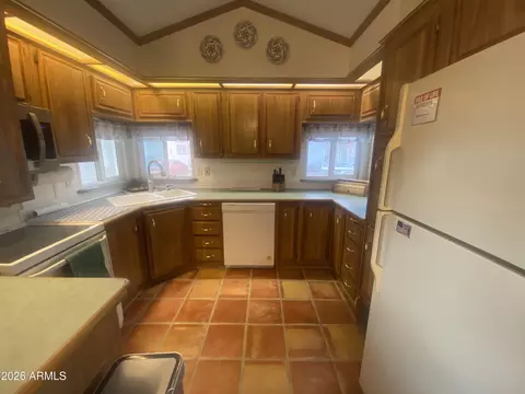 Kitchen - 1522 S Omaha Dr, Apache Junction, AZ 85119 photo 1 of 8