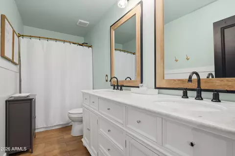 Bath - 4106 E Page Ave, Gilbert, AZ 85234 photo 2 of 3