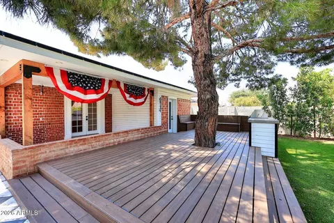 Exterior - 2230 E Devonshire Ave, Phoenix, AZ 85016 photo 10 of 17