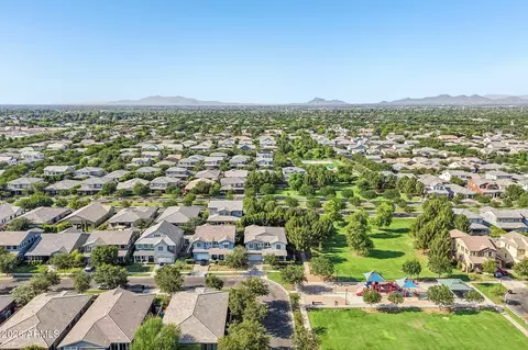 View/Area - 2968 E Appaloosa Rd, Gilbert, AZ 85296 photo 2 of 13