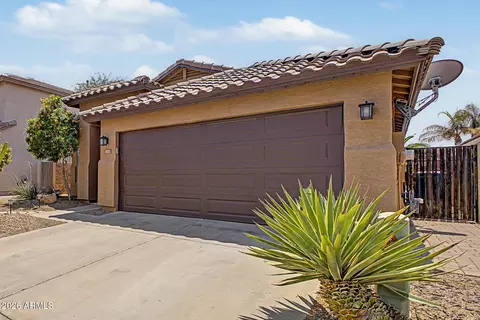 Exterior - 4327 E Tether Trl, Phoenix, AZ 85050 photo 3 of 7