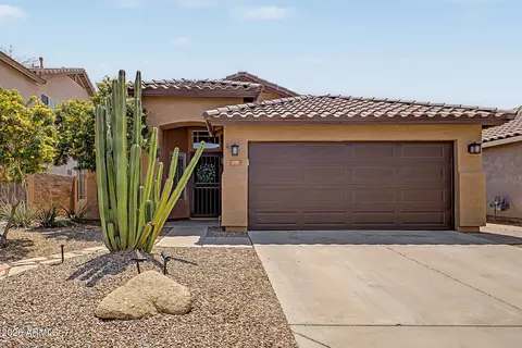 Exterior - 4327 E Tether Trl, Phoenix, AZ 85050 photo 2 of 7