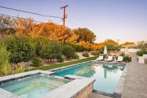 Exterior - 4822 E Palomino Rd, Phoenix, AZ 85018 photo 9 of 17