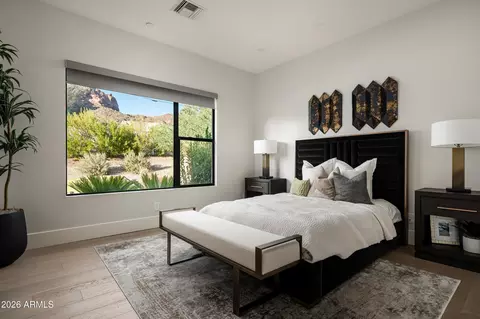 Bedroom - 4822 E Palomino Rd, Phoenix, AZ 85018 photo 4 of 4
