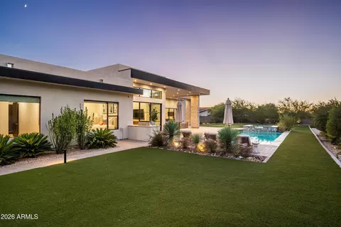 Exterior - 4822 E Palomino Rd, Phoenix, AZ 85018 photo 13 of 17