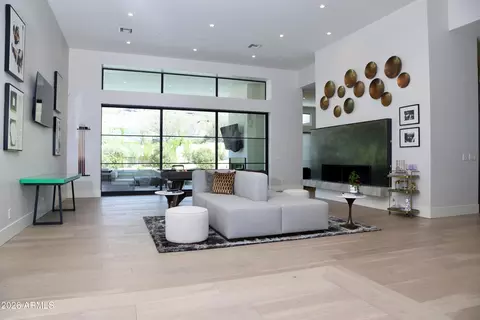 Living - 4822 E Palomino Rd, Phoenix, AZ 85018 photo 1 of 4