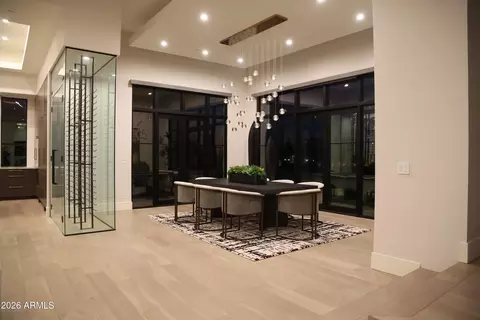 Dining - 4822 E Palomino Rd, Phoenix, AZ 85018 photo 1 of 2