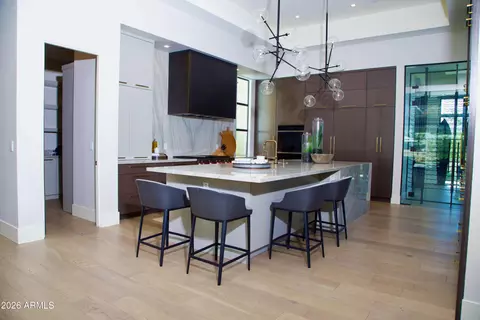 Kitchen - 4822 E Palomino Rd, Phoenix, AZ 85018 photo 4 of 4