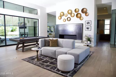 Living - 4822 E Palomino Rd, Phoenix, AZ 85018 photo 2 of 4